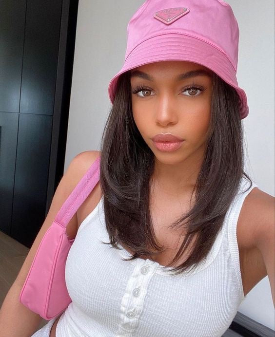 P. Bucket hat