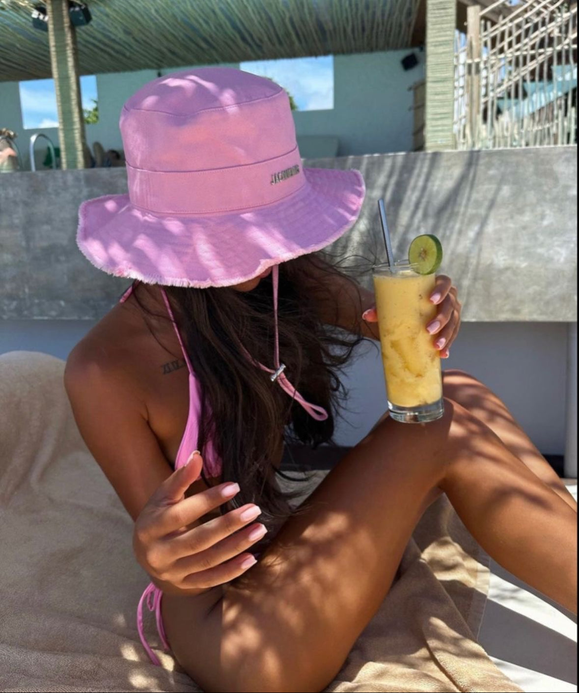 Bucket hat with logo