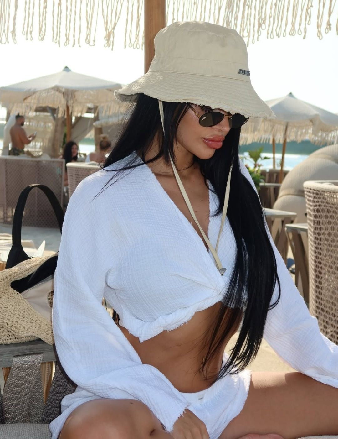 Bucket hat with logo